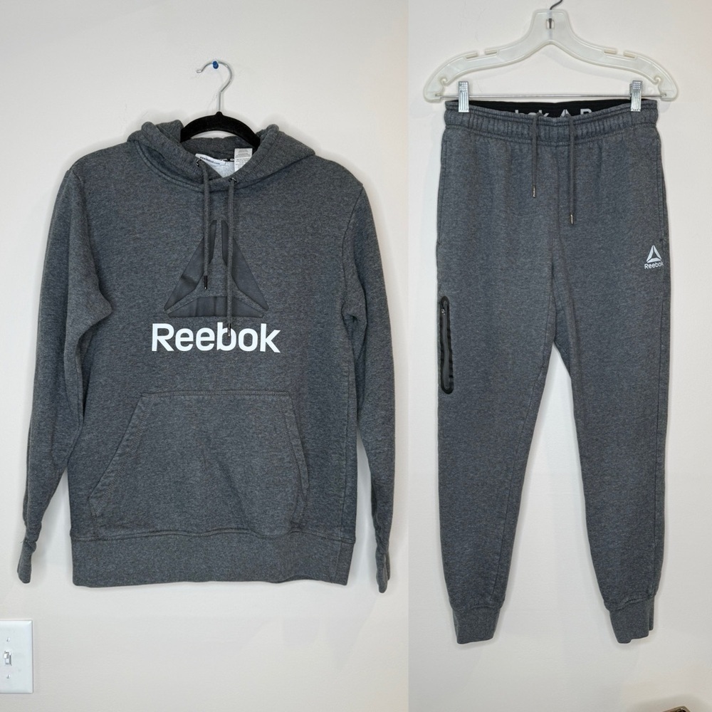 🔥Reebok Gray Hoodie and Joggers Set🔥